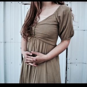 Brown Gilli Peasant midi dress size medium